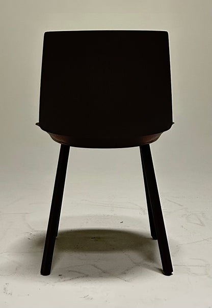 e15 - CH04 Houdini Chair