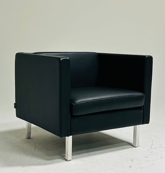 Nienkamper - Tuxedo Classic Lounge Chair - High Arm