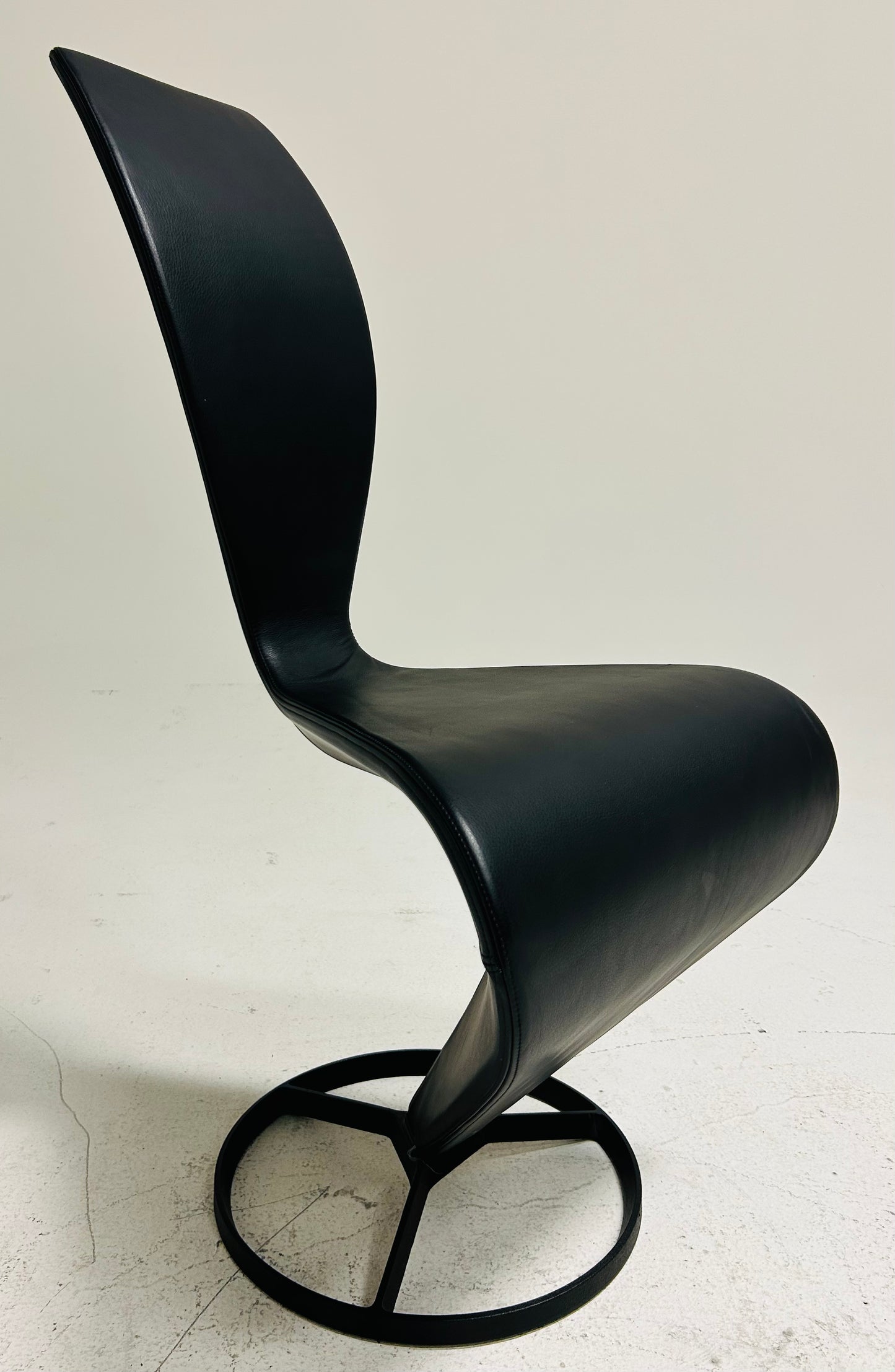Tom Dixon - S Chair